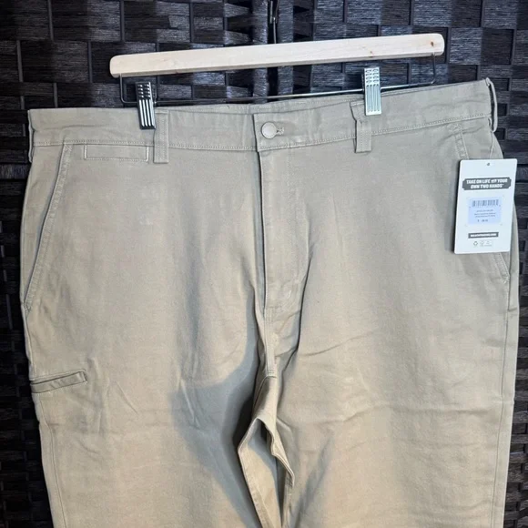 Mens Duluth Trading Co Relaxed Fit Ballroom Khaki Pants Size 38/30 NWT - Picture 2 of 5